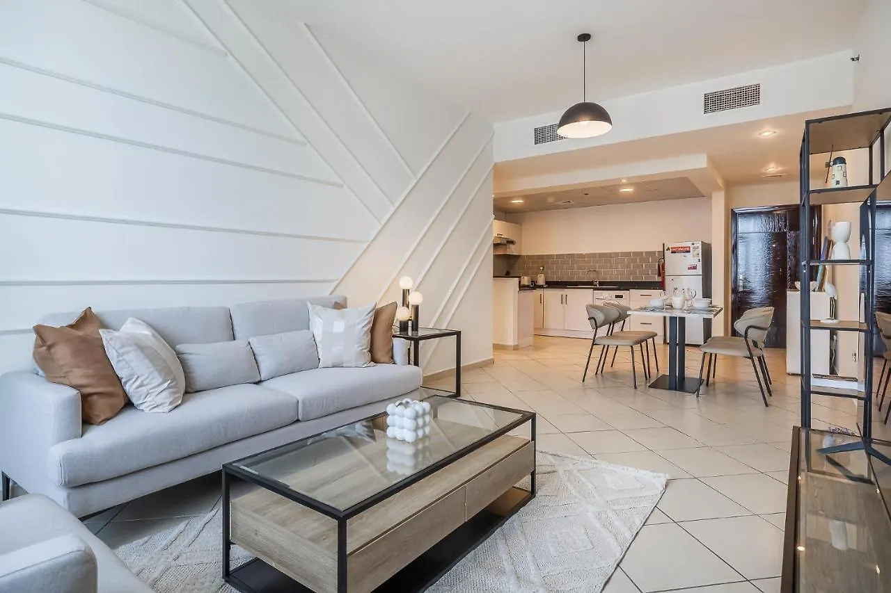 1Bdr Apartment I Close To Metro I Marina Diamond 4 ドバイ