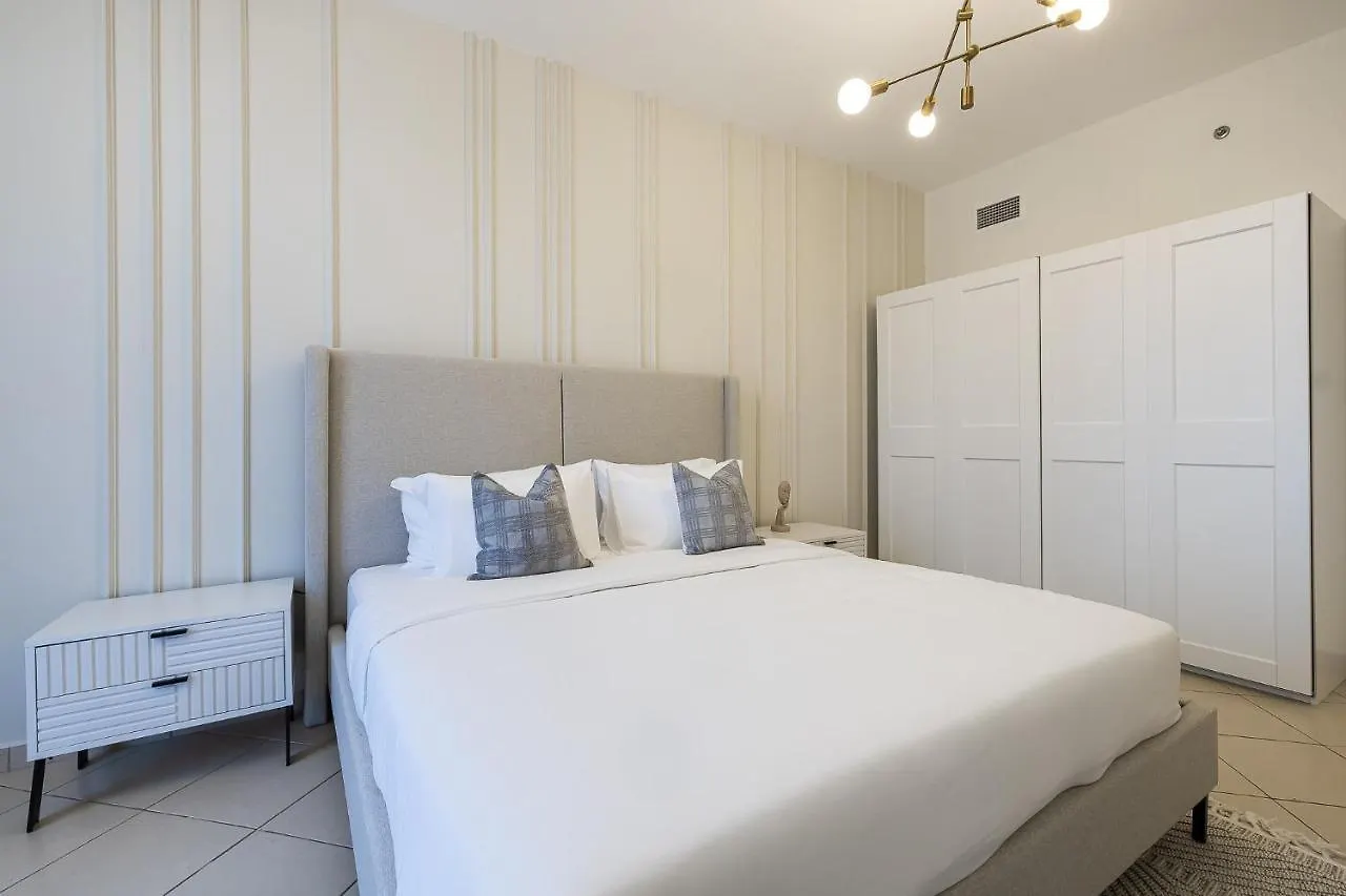 1Bdr Apartment I Close To Metro I Marina Diamond 4 ドバイ アラブ首長国連邦